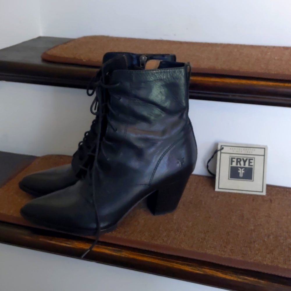 Frye Women's Black Leather Lace-up Boots